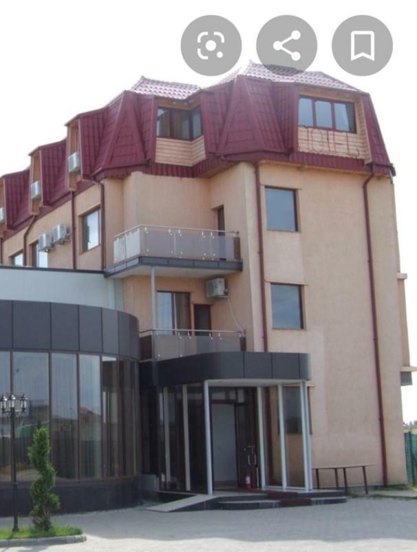 Plaisir Hotel Ploiesti Ngoại thất bức ảnh