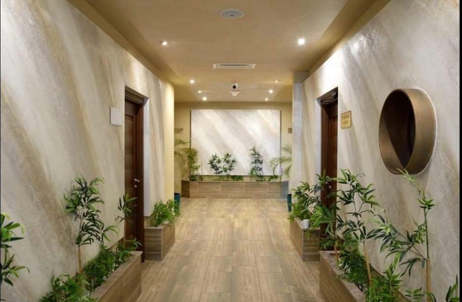Plaisir Hotel Ploiesti Ngoại thất bức ảnh